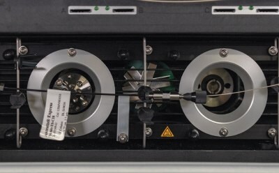 Capillary U/HPLC column connected to a Thermo Fisher Scientific® Ultimate 3000 capillary U/HPLC system. Complete system.