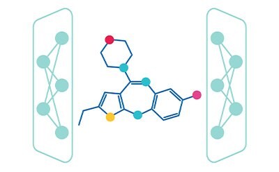 Obraz przedstawia cyfrową ilustrację struktury molekularnej umieszczonej między dwoma ekranami smartfonów, symbolizując skrzyżowanie technologii i chemii. Cząsteczka składa się z atomów reprezentowanych przez kule w odcieniach jasnoniebieskiego, czerwonego, różowego i żółtego, połączonych liniami ilustrującymi wiązania między nimi.