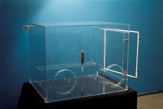 sidEntry&#8482; Handschuhbox a clear acrylic glove box which features a large side entry, gasketed door, and a shelf rack