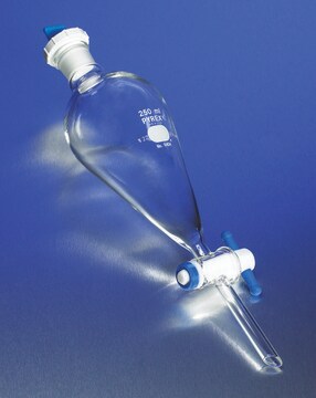 Pyrex&#174; Squibb separatory funnel, PE stopper, PTFE stopcock capacity 2,000&#160;mL