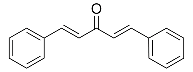 trans,trans-Dibenzylidenaceton 98%